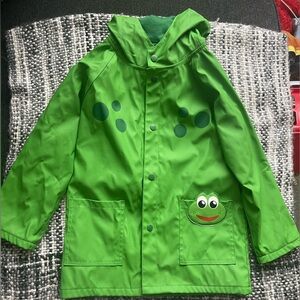 Kids rain coat. Size 6.